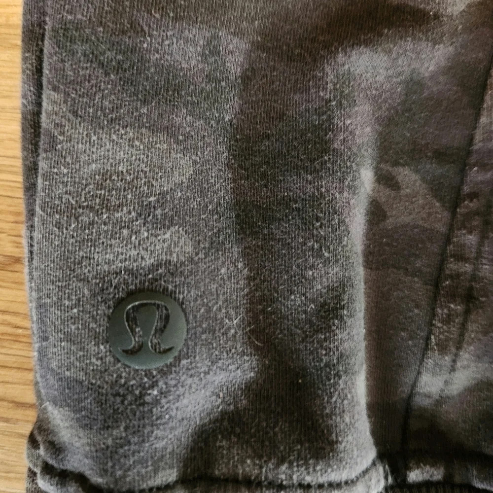 Lululemon Scuba Crew Camo